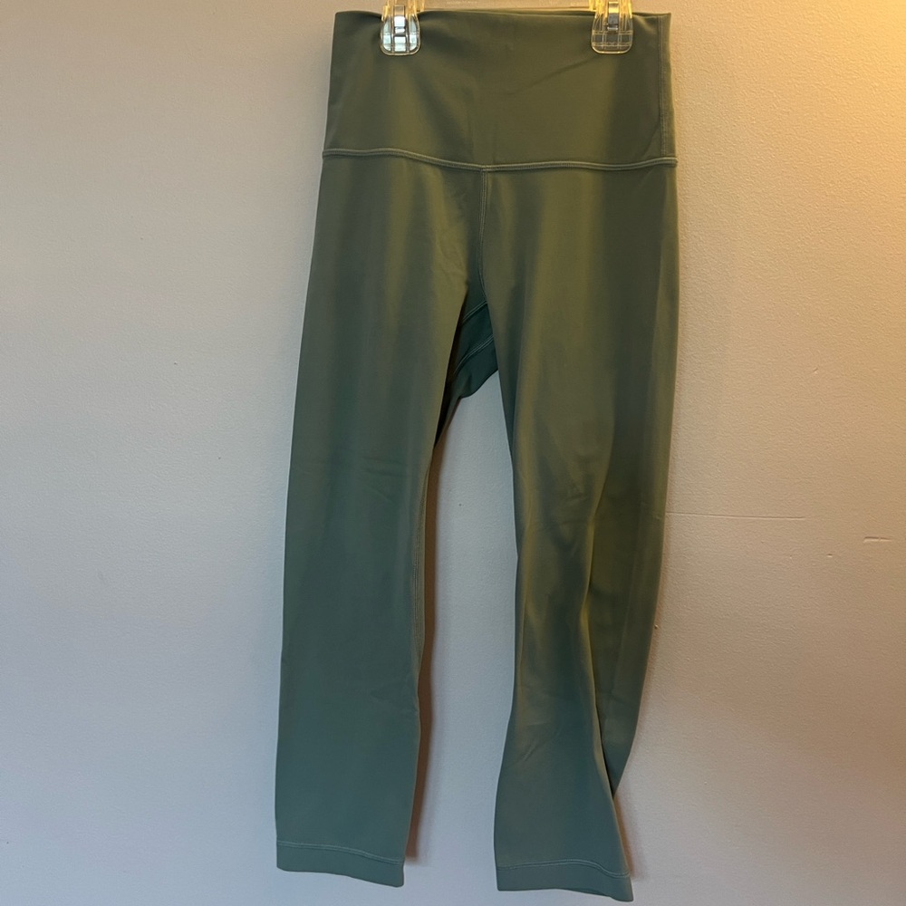 Lululemon Athletica Green Capris